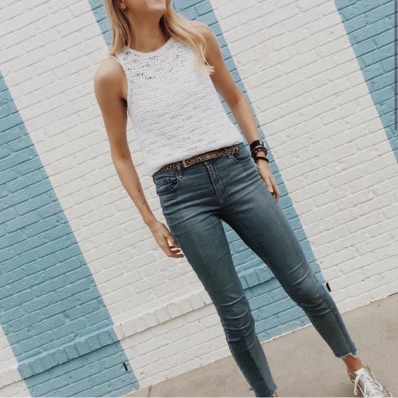 Old Navy Jeans (Two Tones Light Denim 8 Tall/Long) - Picture 1 of 7